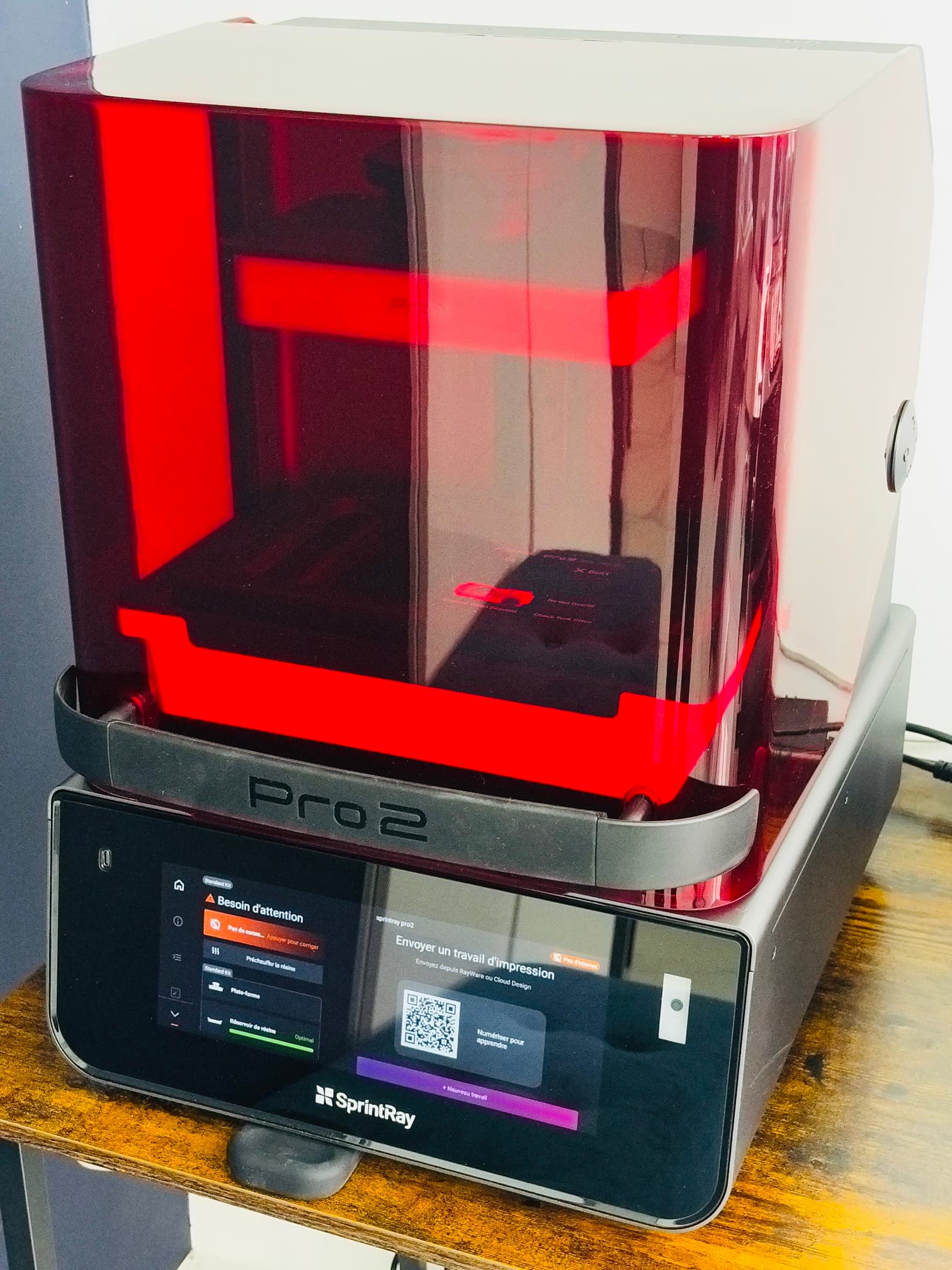 Détail d'une imprimante 3D utilisée pour la fabrication assistée par ordinateur